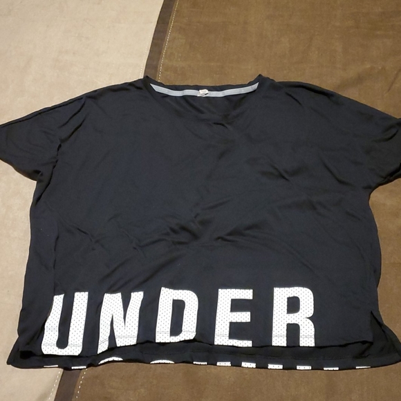 Under Armour Tops - Under armour loose fit tee